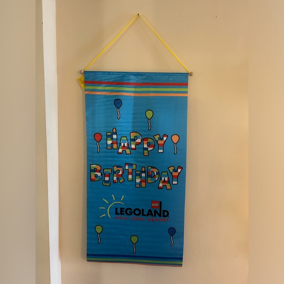 NWT Happy Birthday banner from New York NY Legoland Resort - Picture 1 of 1